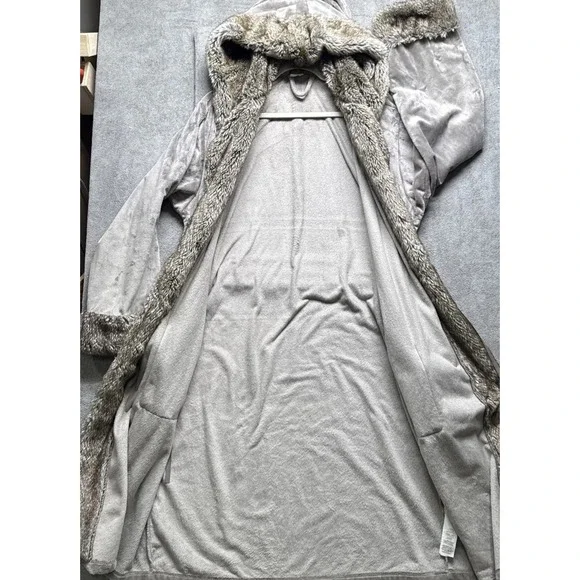 Pottery Barn Women's Hooded Plush Robe Large‎ Gray Faux Fur Trim Belted Cozy